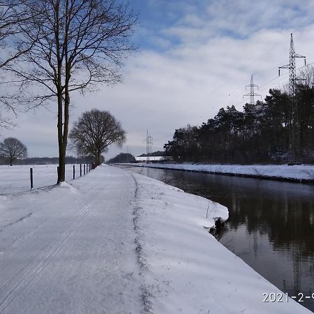 Holiday Home Harmony Brecht エクステリア 写真
