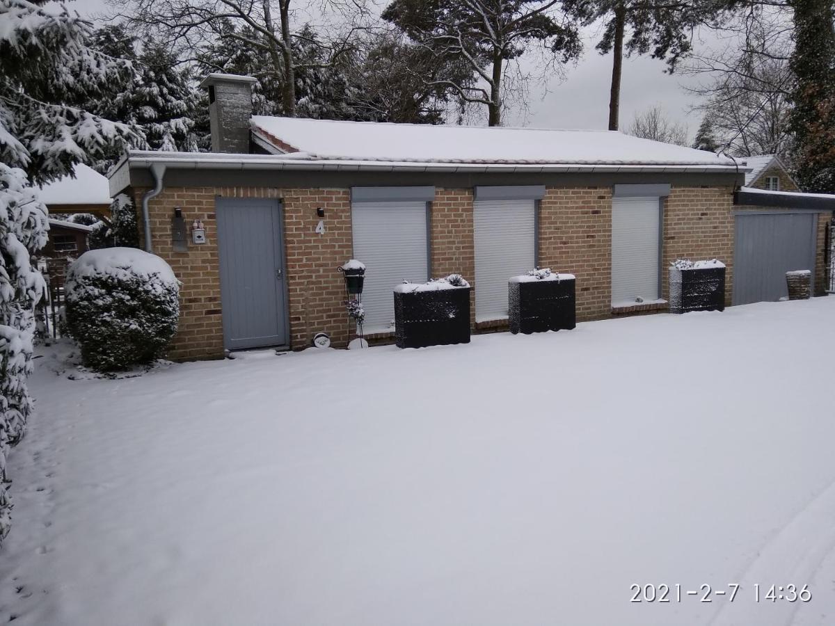 Holiday Home Harmony Brecht エクステリア 写真