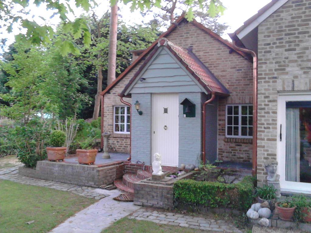 Holiday Home Harmony Brecht エクステリア 写真