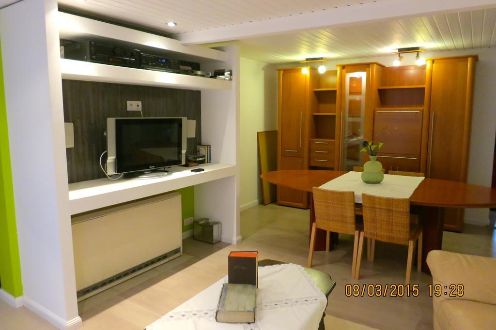 Holiday Home Harmony Brecht エクステリア 写真